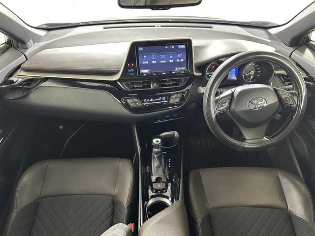 トヨタ Ｃ－ＨＲ G LEDエディション 佐賀県 2018(平30)年 3.6万km ブラックマイカ 純正メモリナビ（MS2T-Y66T）/（フルセグTV/Bluetooth/CD/DVD）/バックカメラ/クルーズコントロール/ブラインドスポットモニター/ビルトインETC/ドライブレコーダー/運転席助手席シートヒーター/電動パーキングブレーキ/オートホールド/コーナーセンサー/純正フロアマット/純正18インチアルミホイール