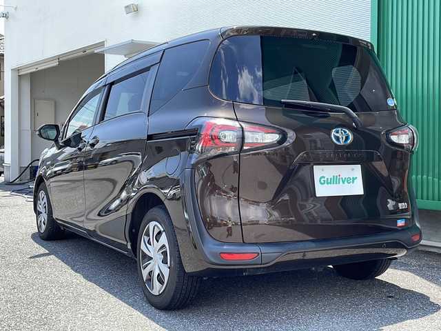 トヨタ シエンタ ハイブリッド G クエロ 岐阜県 2020(令2)年 2.6万km ヴィンテージブラウンパールクリスタルシャイン 純正SDナビ/【フルセグTV/SD/CD/DVD/Bluetooth】/アラウンドビューモニター/バックカメラ/純正12インチフリップダウンモニター(V12T-R68C)/両側パワースライドドア/衝突被害軽減システム/クルーズコントロール/レーンキープアシスト/コーナーセンサー/ハーフレザシート/前席シートヒーター/ハンドルヒーター/オートLEDライト/オートマチックハイビーム/ビルトインETC/横滑り防止装置/盗難防止装置/純正フロアマット/プッシュスタート/スマートキー/スペアキー/三列シート/ベンチシート/取扱説明書