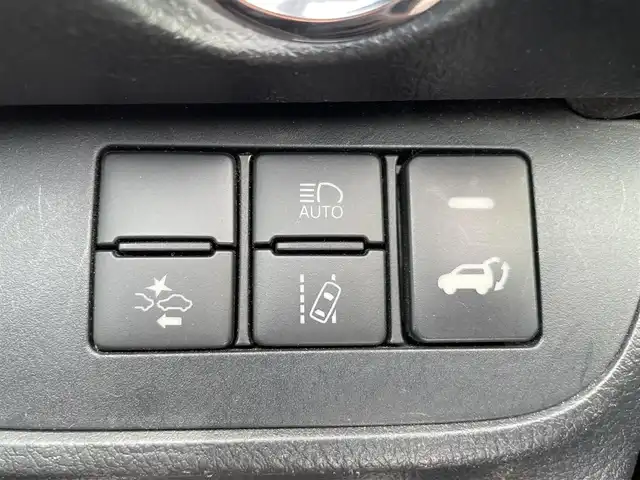 トヨタ シエンタ ハイブリッド ファンベースG セーフティED 熊本県 2020(令2)年 3.8万km ブラックマイカ 純正SDナビ/・AM/FM/CD/DVD/BT/Miracast/・フルセグTV/トヨタセーフティセンス/・プリクラッシュセーフティ/・レーントレーシングアシスト/・クリアランスソナー/・パーキングサポートブレーキ/・ロードサインアシスト/・オートマチックハイビーム/・先行車発進お知らせ機能/クルーズコントロール/TRDエアロ/革巻きステアリング/・ステアリングリモコン/・ステアリングヒーター/革調シートカバー/・シートヒーター（D/N)/前後ドライブレコーダー/社外パワーバックドア/電動格納ミラー/プッシュスタート/両側電動ドドア/社外フロアマット/アルミホイール（SMACK)