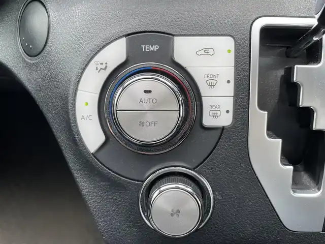 トヨタ シエンタ ハイブリッド ファンベースG セーフティED 熊本県 2020(令2)年 3.8万km ブラックマイカ 純正SDナビ/・AM/FM/CD/DVD/BT/Miracast/・フルセグTV/トヨタセーフティセンス/・プリクラッシュセーフティ/・レーントレーシングアシスト/・クリアランスソナー/・パーキングサポートブレーキ/・ロードサインアシスト/・オートマチックハイビーム/・先行車発進お知らせ機能/クルーズコントロール/TRDエアロ/革巻きステアリング/・ステアリングリモコン/・ステアリングヒーター/革調シートカバー/・シートヒーター（D/N)/前後ドライブレコーダー/社外パワーバックドア/電動格納ミラー/プッシュスタート/両側電動ドドア/社外フロアマット/アルミホイール（SMACK)