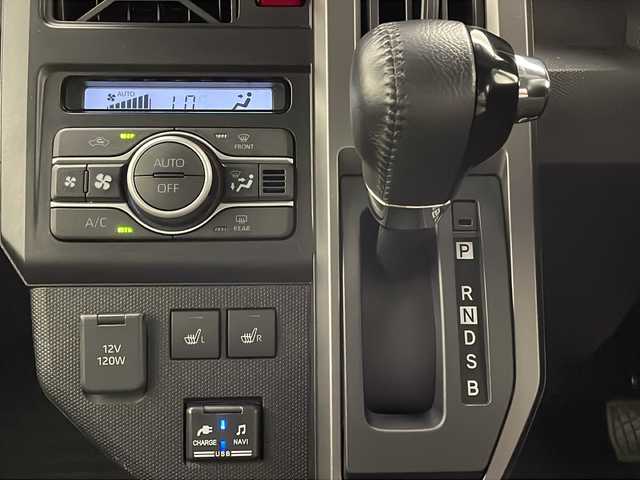 ダイハツ タフト G ターボ クロムベンチャー 宮崎県 2021(令3)年 3.8万km フォレストカーキメタリック ワンオーナー/ガラスルーフ/純正OPルーフスポイラー/スマートアシスト3/コーナーセンサー/純正７インチSDナビ/フルセグTV/CD/DVD/Bluetooth/バックカメラ/シートヒーター/LEDヘッドライト/ETC/純正ナビ一体型ドライブレコーダー/純正15インチAW/アイドリングストップ/スマートキー×２/保証書/取扱説明書