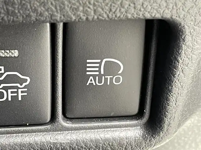 トヨタ Ｃ－ＨＲ G モード ネロ 群馬県 2019(平31)年 4.5万km ホワイトパールクリスタルシャイン 純正９インチナビ　バックカメラ　レーダークルーズコントロール　ＬＥＤライト　ＡＨＢ　ハーフレザーシート　シートヒーター　純正１８インチＡＷ　ステアリングリモコン　クリアランスソナー　ＥＴＣ２．０　禁煙