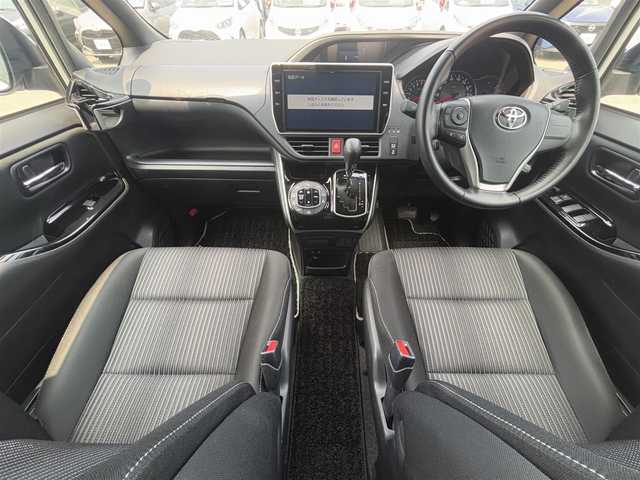 トヨタ ヴォクシー ZS 煌Ⅱ 徳島県 2020(令2)年 2.9万km ホワイトパールクリスタルシャイン 純正10インチSDナビ/（Bluetooth/フルセグ/CD/DVD/SD）/バックカメラ/フリップダウンモニター/衝突軽減ブレーキ/レーンキープアシスト/クルーズコントロール/クリアランスソナー/社外前後ドライブレコーダー/ビルトインETC/ステアリングリモコン/アイドリングストップ