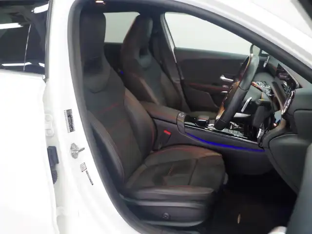メルセデス・ベンツ Ａ２００ｄ AMGライン 兵庫県 2019(令1)年 4.1万km ポーラホワイト 登録時走行距離40235km/純正ナビ/フルセグTV/（AM.FM.BT)/全方位カメラ/ETC2.0 /前後ドライブレコーダー/衝突軽減ブレーキ/アクティブクルーズコントロール/シートヒーター（D+N席)/パワーシート（D+N席)/アンビエントライト/ドアバイザー/横滑り防止装置/カーテンエアバック/レーンキープアシスト/盗難防止装置/LEDヘッドライト/コーナーセンサー/純正フロアマット/18インチ純正AW/オートマチックハイビーム/USB入力端子/アイドリングストップ/パーキングアシスト