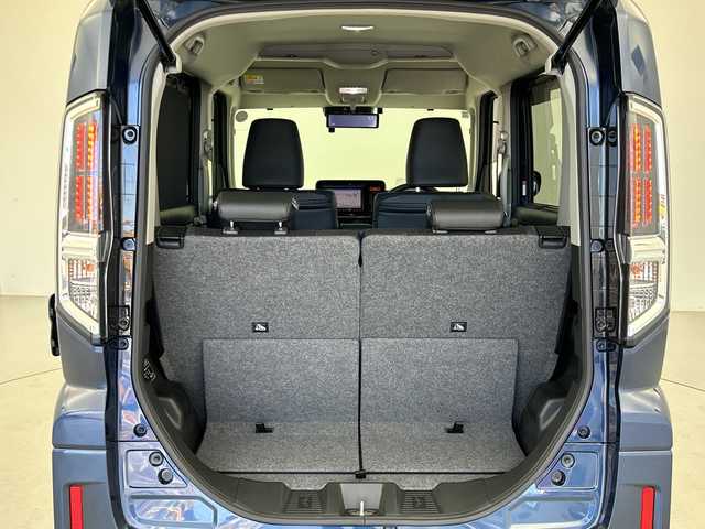 スズキ スペーシア カスタム HYBRID XS 愛知県 2023(令5)年 1.8万km インディゴブルーメタリック 社外８インチナビ/・Ｂｌｕｅｔｏｏｔｈ/・フルセグ/・DVD/CD/・HDMI/・AM/FM/・SD音楽録音/両側パワースライドドア/バックカメラ/シートヒーター/ステアリングヒーター/ＥＴＣ/追従クルコン/ドラレコ型ミラー/衝突軽減/コーナーセンサー/レーンキープ/オートマチックハイビーム/LEDヘッドライト/オットマン/スペアキー