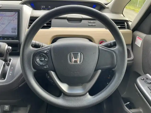 ホンダ フリード G 福岡県 2018(平30)年 16万km プレミアムスパークルブラックパール GatersSDナビ/(BT、バックカメラ、CD/DVD、フルセグTV、AMFM)/片側電動スライドドア/ビルトインETC/横滑り防止/スマートキー/スペアキー