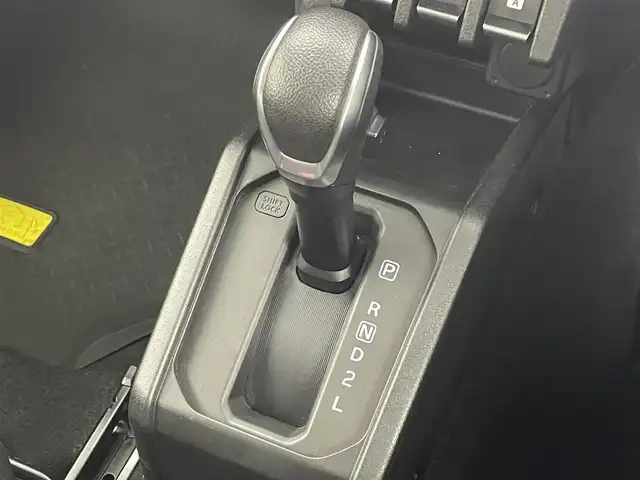 スズキ ジムニー XC 茨城県 2020(令2)年 5万km ジャングルグリーン 社外ナビ/フルセグ/衝突被害軽減ブレーキ/車線逸脱抑制装置/クルーズコントロール/オートマチックハイビーム/シートヒーター/純正15インチAW/LEDヘッドライト/スマートキー/プッシュスタート