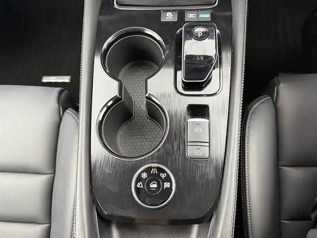 日産 エクストレイル G e－4ORCE 愛知県 2024(令6)年 2.1万km ダイヤモンドブラック プロパイロット/純正ナビ/・Bluetooth/・フルセグTV/・Applecarplay/アラウンドビューモニター/AC100V/ＥＴＣ２．０/パワーシート/レザーシート/ドラレコ/置くだけ充電/革巻きステアリング/パワーバックドア/ステアリングリモコン/インテリジェントルームミラー/ヘッドアップディスプレイ/全席シートヒーター/純正１９インチＡＷ/USB