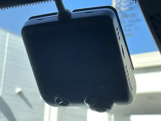 メルセデス・ベンツ Ｍ・ベンツ ＧＬＢ２００ｄ 4マチック AMGライン 群馬県 2023(令5)年 1.7万km デジタルホワイト レーダーセーフティパッケージ/・アダクティブブレーキアシスト/・アダクティブレーンキーピング/・アダクティブクルーズコントロール/・アダクティブステアリング/・パークトロニック/・オートマチックハイビーム/・ブラインドスポットモニター/純正メーカーナビゲーション/（BT/ラジオ/フルセグTV）/全方位カメラ/ビルトインETC/純正前後ドライブレコーダー/前席メモリパワーシート/前席シートヒーター/パワーバックドア/LEDヘッドライト/フォグライト/エントリーライト/アンビエントライト/アイドリングストップ/パドルシフト/ルーフレール/電格ミラー/純正フロアマット/純正19インチアルミホイール