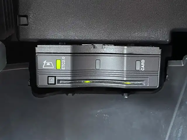 メルセデス・ベンツ Ｍ・ベンツ ＧＬＢ２００ｄ 4マチック AMGライン 群馬県 2023(令5)年 1.7万km デジタルホワイト レーダーセーフティパッケージ/・アダクティブブレーキアシスト/・アダクティブレーンキーピング/・アダクティブクルーズコントロール/・アダクティブステアリング/・パークトロニック/・オートマチックハイビーム/・ブラインドスポットモニター/純正メーカーナビゲーション/（BT/ラジオ/フルセグTV）/全方位カメラ/ビルトインETC/純正前後ドライブレコーダー/前席メモリパワーシート/前席シートヒーター/パワーバックドア/LEDヘッドライト/フォグライト/エントリーライト/アンビエントライト/アイドリングストップ/パドルシフト/ルーフレール/電格ミラー/純正フロアマット/純正19インチアルミホイール