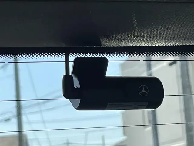 メルセデス・ベンツ Ｍ・ベンツ ＧＬＢ２００ｄ 4マチック AMGライン 群馬県 2023(令5)年 1.7万km デジタルホワイト レーダーセーフティパッケージ/・アダクティブブレーキアシスト/・アダクティブレーンキーピング/・アダクティブクルーズコントロール/・アダクティブステアリング/・パークトロニック/・オートマチックハイビーム/・ブラインドスポットモニター/純正メーカーナビゲーション/（BT/ラジオ/フルセグTV）/全方位カメラ/ビルトインETC/純正前後ドライブレコーダー/前席メモリパワーシート/前席シートヒーター/パワーバックドア/LEDヘッドライト/フォグライト/エントリーライト/アンビエントライト/アイドリングストップ/パドルシフト/ルーフレール/電格ミラー/純正フロアマット/純正19インチアルミホイール