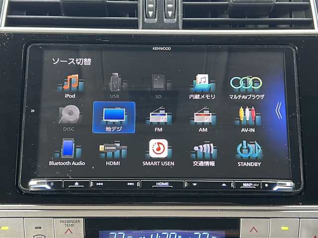 トヨタ ランドクルーザー プラド TX 三重県 2021(令3)年 4.6万km ホワイトパールクリスタルシャイン 社外9型ナビ /バックカメラ /サンルーフ /ビルトインETC /スペアキー /前後コーナーセンサー /レーダークルーズコントロール /レーンキープアシスト /衝突軽減ブレーキ/純正フロアマット /革巻きステアリング/ステアリングスイッチ/LEDヘッドライト/オートハイビーム /オートライト/電動格納ミラー/禁煙車