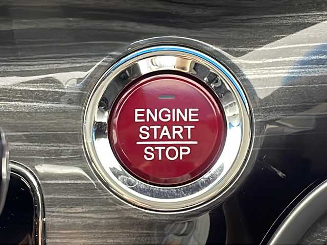 ホンダ オデッセイ アブソルート 20thアニバーサリー 茨城県 2015(平27)年 2.5万km ホワイトオーキッドパール ８型ナビ　バックモニター　フリップダウンモニター　両側電動スライドドア　レーダークルーズコントロール　レーンキープアシスト　パドルシフト　純正１７インチＡＷ　ＬＥＤヘッドランプ　フォグランプ