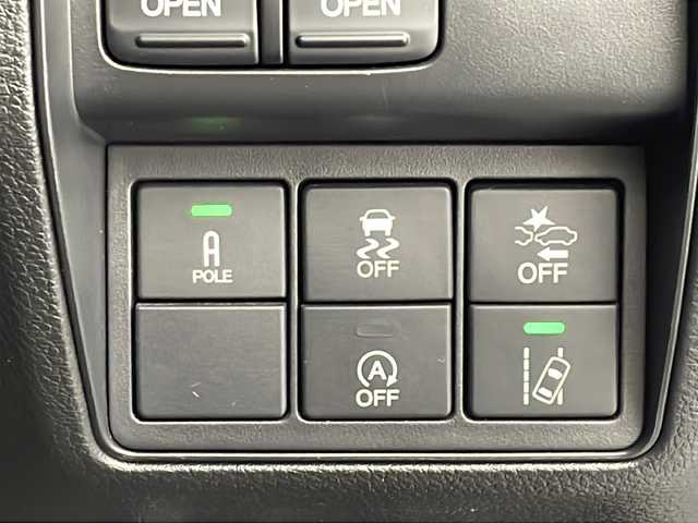 ホンダ オデッセイ アブソルート 20thアニバーサリー 茨城県 2015(平27)年 2.5万km ホワイトオーキッドパール ８型ナビ　バックモニター　フリップダウンモニター　両側電動スライドドア　レーダークルーズコントロール　レーンキープアシスト　パドルシフト　純正１７インチＡＷ　ＬＥＤヘッドランプ　フォグランプ