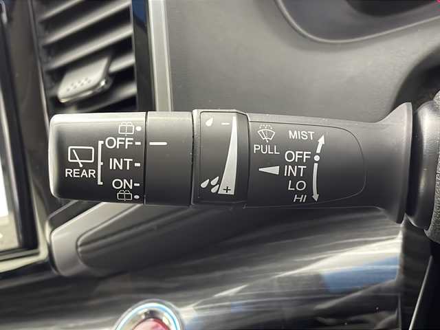 ホンダ オデッセイ アブソルート 20thアニバーサリー 茨城県 2015(平27)年 2.5万km ホワイトオーキッドパール ８型ナビ　バックモニター　フリップダウンモニター　両側電動スライドドア　レーダークルーズコントロール　レーンキープアシスト　パドルシフト　純正１７インチＡＷ　ＬＥＤヘッドランプ　フォグランプ