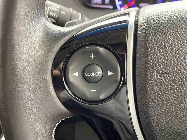 ホンダ オデッセイ アブソルート 20thアニバーサリー 茨城県 2015(平27)年 2.5万km ホワイトオーキッドパール ８型ナビ　バックモニター　フリップダウンモニター　両側電動スライドドア　レーダークルーズコントロール　レーンキープアシスト　パドルシフト　純正１７インチＡＷ　ＬＥＤヘッドランプ　フォグランプ