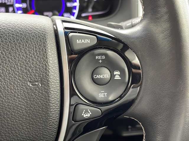 ホンダ オデッセイ アブソルート 20thアニバーサリー 茨城県 2015(平27)年 2.5万km ホワイトオーキッドパール ８型ナビ　バックモニター　フリップダウンモニター　両側電動スライドドア　レーダークルーズコントロール　レーンキープアシスト　パドルシフト　純正１７インチＡＷ　ＬＥＤヘッドランプ　フォグランプ