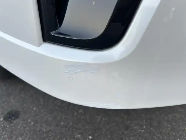 日産 セレナ ハイウェイスター V 岡山県 2023(令5)年 7万km プリズムホワイト 登録時走行距離70242km/純正12.3インチナビ/フルセグTV(AM.FM.TV.BT)/AppleCarPlay/両側パワースライドドア/アラウンドビューモニター/デジタルインナーミラー/純正ドライブレコーダー/純正防水シート/ETC2.0/プロパイロット/クリアランスソナー/衝突軽減ブレーキ/横滑り防止装置/クルーズコントロール(追従走行あり)/車線逸脱警報（レーンキープアシスト）/オートライト/オートマチックハイビーム/デュアルバックドア/アイドリングストップ/16インチ純正AW/純正フロアマット