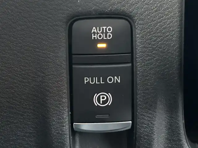 日産 セレナ ハイウェイスター V 岡山県 2023(令5)年 7万km プリズムホワイト 登録時走行距離70242km/純正12.3インチナビ/フルセグTV(AM.FM.TV.BT)/AppleCarPlay/両側パワースライドドア/アラウンドビューモニター/デジタルインナーミラー/純正ドライブレコーダー/純正防水シート/ETC2.0/プロパイロット/クリアランスソナー/衝突軽減ブレーキ/横滑り防止装置/クルーズコントロール(追従走行あり)/車線逸脱警報（レーンキープアシスト）/オートライト/オートマチックハイビーム/デュアルバックドア/アイドリングストップ/16インチ純正AW/純正フロアマット