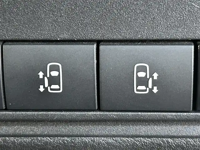 日産 セレナ ハイウェイスター V 岡山県 2023(令5)年 7万km プリズムホワイト 登録時走行距離70242km/純正12.3インチナビ/フルセグTV(AM.FM.TV.BT)/AppleCarPlay/両側パワースライドドア/アラウンドビューモニター/デジタルインナーミラー/純正ドライブレコーダー/純正防水シート/ETC2.0/プロパイロット/クリアランスソナー/衝突軽減ブレーキ/横滑り防止装置/クルーズコントロール(追従走行あり)/車線逸脱警報（レーンキープアシスト）/オートライト/オートマチックハイビーム/デュアルバックドア/アイドリングストップ/16インチ純正AW/純正フロアマット