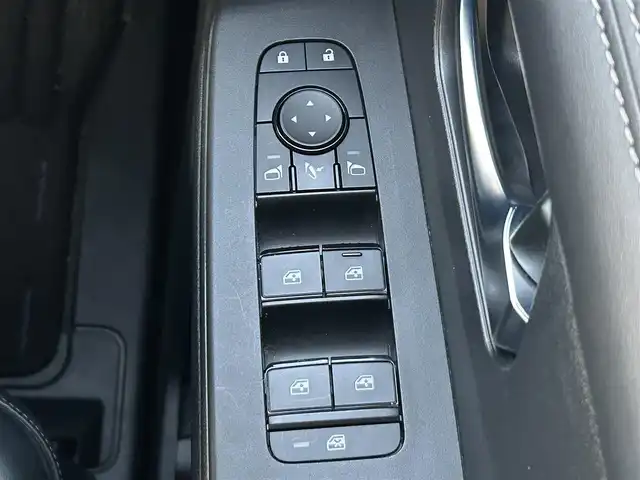 日産 セレナ ハイウェイスター V 岡山県 2023(令5)年 7万km プリズムホワイト 登録時走行距離70242km/純正12.3インチナビ/フルセグTV(AM.FM.TV.BT)/AppleCarPlay/両側パワースライドドア/アラウンドビューモニター/デジタルインナーミラー/純正ドライブレコーダー/純正防水シート/ETC2.0/プロパイロット/クリアランスソナー/衝突軽減ブレーキ/横滑り防止装置/クルーズコントロール(追従走行あり)/車線逸脱警報（レーンキープアシスト）/オートライト/オートマチックハイビーム/デュアルバックドア/アイドリングストップ/16インチ純正AW/純正フロアマット