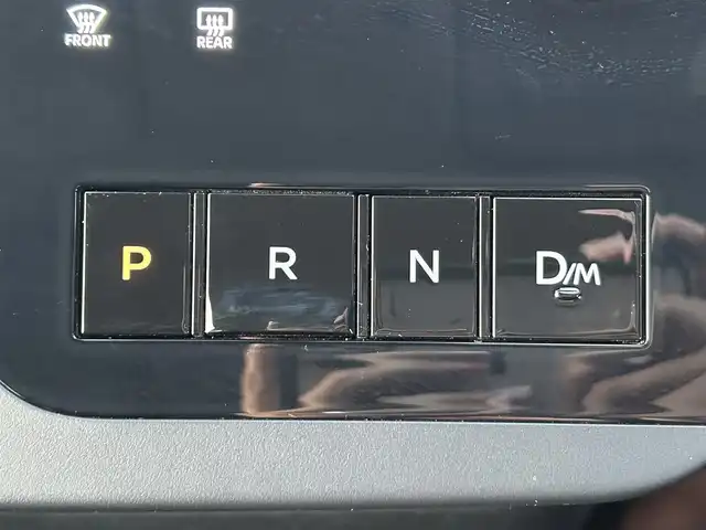 日産 セレナ ハイウェイスター V 岡山県 2023(令5)年 7万km プリズムホワイト 登録時走行距離70242km/純正12.3インチナビ/フルセグTV(AM.FM.TV.BT)/AppleCarPlay/両側パワースライドドア/アラウンドビューモニター/デジタルインナーミラー/純正ドライブレコーダー/純正防水シート/ETC2.0/プロパイロット/クリアランスソナー/衝突軽減ブレーキ/横滑り防止装置/クルーズコントロール(追従走行あり)/車線逸脱警報（レーンキープアシスト）/オートライト/オートマチックハイビーム/デュアルバックドア/アイドリングストップ/16インチ純正AW/純正フロアマット