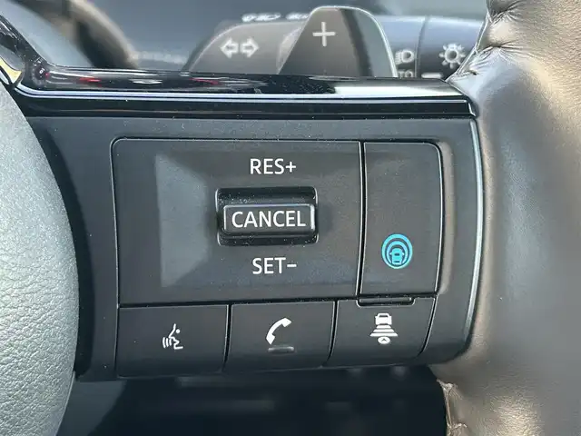 日産 セレナ ハイウェイスター V 岡山県 2023(令5)年 7万km プリズムホワイト 登録時走行距離70242km/純正12.3インチナビ/フルセグTV(AM.FM.TV.BT)/AppleCarPlay/両側パワースライドドア/アラウンドビューモニター/デジタルインナーミラー/純正ドライブレコーダー/純正防水シート/ETC2.0/プロパイロット/クリアランスソナー/衝突軽減ブレーキ/横滑り防止装置/クルーズコントロール(追従走行あり)/車線逸脱警報（レーンキープアシスト）/オートライト/オートマチックハイビーム/デュアルバックドア/アイドリングストップ/16インチ純正AW/純正フロアマット