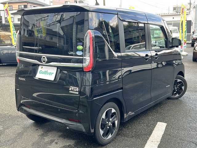 日産 ルークス ハイウェイスター X 愛知県 2021(令3)年 3.2万km ブラック ・禁煙車/・ワンオーナー/・純正ナビ/フルセグTV/　（MM320D-L）/・Bluetooth/USB/AUX/・アラウンドビューモニター/・ビルトインETC/・エマージェンシーブレーキ/・LDW/・先行車発進お知らせ/・左パワースライドドア/・ステアスイッチ/・電動格納ミラーウインカー/・純正１４インチアルミ/・LEDオートライト/・フォグランプ/・後席サンシェイド/・アイドリングストップ/・プッシュスタート/・ドアバイザー/・純正フロアマット/・新車保証書/・取扱説明書/・スペアキー