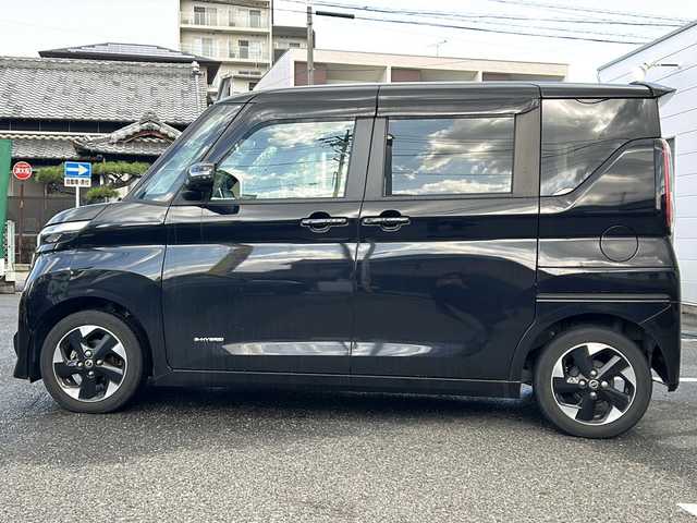 日産 ルークス ハイウェイスター X 愛知県 2021(令3)年 3.2万km ブラック ・禁煙車/・ワンオーナー/・純正ナビ/フルセグTV/　（MM320D-L）/・Bluetooth/USB/AUX/・アラウンドビューモニター/・ビルトインETC/・エマージェンシーブレーキ/・LDW/・先行車発進お知らせ/・左パワースライドドア/・ステアスイッチ/・電動格納ミラーウインカー/・純正１４インチアルミ/・LEDオートライト/・フォグランプ/・後席サンシェイド/・アイドリングストップ/・プッシュスタート/・ドアバイザー/・純正フロアマット/・新車保証書/・取扱説明書/・スペアキー