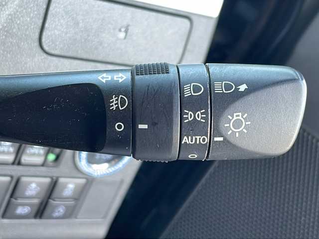 ダイハツ タント カスタムRSトップED VS SAⅢ 岐阜県 2019(令1)年 2.9万km レーザーブルークリスタルシャイン 禁煙車/純正フルセグナビ/４WD/両側パワースライドドア/アラウンドビューモニター/衝突軽減ブレーキ/レーンキープアシスト/後方コーナーセンサー/ETC/バックカメラ/シートヒーター/ハーフレザーシート/ドアバイザー/純正アルミホイール/純正フロアマット/プッシュスタート/オートエアコン/オートライト/オートハイビーム/スマートキー