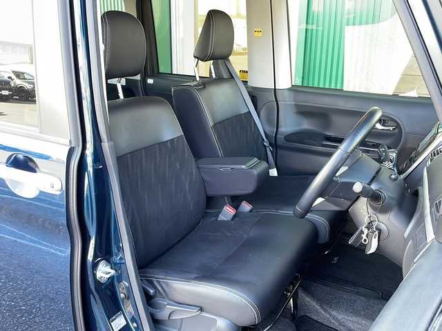 ダイハツ タント カスタムRSトップED VS SAⅢ 岐阜県 2019(令1)年 2.9万km レーザーブルークリスタルシャイン 禁煙車/純正フルセグナビ/４WD/両側パワースライドドア/アラウンドビューモニター/衝突軽減ブレーキ/レーンキープアシスト/後方コーナーセンサー/ETC/バックカメラ/シートヒーター/ハーフレザーシート/ドアバイザー/純正アルミホイール/純正フロアマット/プッシュスタート/オートエアコン/オートライト/オートハイビーム/スマートキー