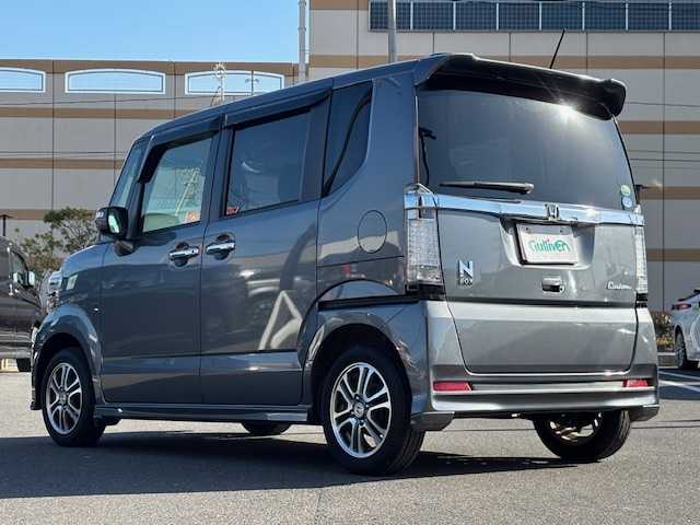 ホンダ Ｎ ＢＯＸ SSパッケージ 宮城県 2015(平27)年 6.5万km ポリッシュドメタルメタリック 登録時走行距離64496ｋｍ/１オーナー/純正ナビ/フルセグTV/Bluetooth/USB/DVD/CD/FM/AM/両側パワースライド/横滑り防止装置/シティブレーキアクティブシステム/シートヒーター/プッシュスタート/スマートキー/スペアキー×１/ステアリングリモコン/オートライト/バックカメラ/アイドリングストップ/純正フロアマット/LEDライト/フォグランプ/純正アルミホイール/ドアバイザー/電動格納ミラー