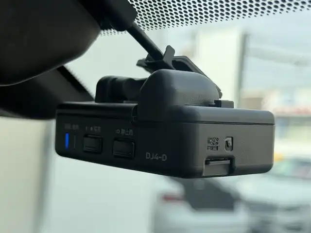 日産 エクストレイル 20Xi 愛知県 2019(平31)年 6.9万km ブリリアントホワイトパール /禁煙//純正9型メモリナビ//フルセグ/CD/DVD/BD/SD/BT/USB/iPod//AppleCarPlay/AndroidAuto//アラウンドビューモニター //純正18AW//インテリジェントルームミラー//ルーフレール //ビルトインETC//パワーバックドア //カプロンシート//全席クイックコンフォートシート//LEDオートライト //フォグランプ //スペアタイヤ//プロパイロット //エマージェンシーブレーキ//踏み間違い衝突防止アシスト //インテリジェントLI//FCW //BSW //RCTA //コーナーセンサー//革巻きステアリング //ステアリングスイッチ//プッシュスタート //スマートキー //純正マット//取扱説明書//保証書 //記録簿 //スペアキー