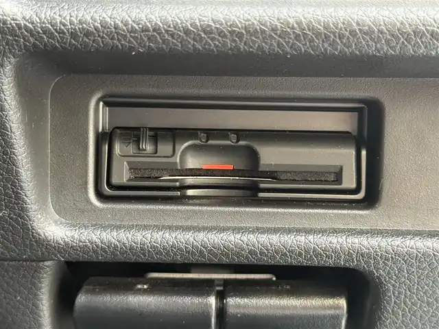 日産 エクストレイル 20Xi 愛知県 2019(平31)年 6.9万km ブリリアントホワイトパール /禁煙//純正9型メモリナビ//フルセグ/CD/DVD/BD/SD/BT/USB/iPod//AppleCarPlay/AndroidAuto//アラウンドビューモニター //純正18AW//インテリジェントルームミラー//ルーフレール //ビルトインETC//パワーバックドア //カプロンシート//全席クイックコンフォートシート//LEDオートライト //フォグランプ //スペアタイヤ//プロパイロット //エマージェンシーブレーキ//踏み間違い衝突防止アシスト //インテリジェントLI//FCW //BSW //RCTA //コーナーセンサー//革巻きステアリング //ステアリングスイッチ//プッシュスタート //スマートキー //純正マット//取扱説明書//保証書 //記録簿 //スペアキー