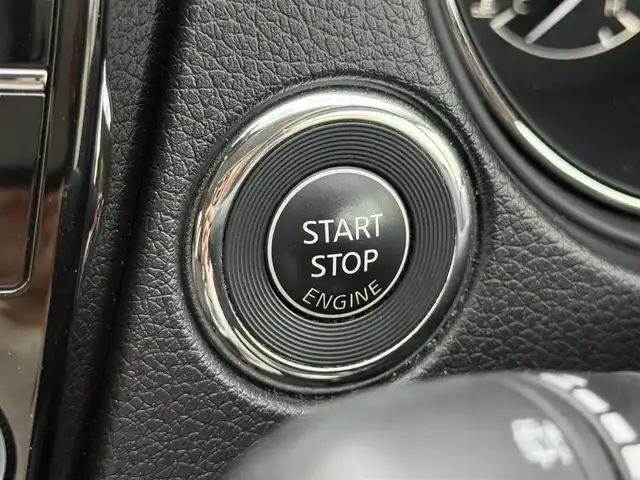 日産 エクストレイル 20Xi 愛知県 2019(平31)年 6.9万km ブリリアントホワイトパール /禁煙//純正9型メモリナビ//フルセグ/CD/DVD/BD/SD/BT/USB/iPod//AppleCarPlay/AndroidAuto//アラウンドビューモニター //純正18AW//インテリジェントルームミラー//ルーフレール //ビルトインETC//パワーバックドア //カプロンシート//全席クイックコンフォートシート//LEDオートライト //フォグランプ //スペアタイヤ//プロパイロット //エマージェンシーブレーキ//踏み間違い衝突防止アシスト //インテリジェントLI//FCW //BSW //RCTA //コーナーセンサー//革巻きステアリング //ステアリングスイッチ//プッシュスタート //スマートキー //純正マット//取扱説明書//保証書 //記録簿 //スペアキー