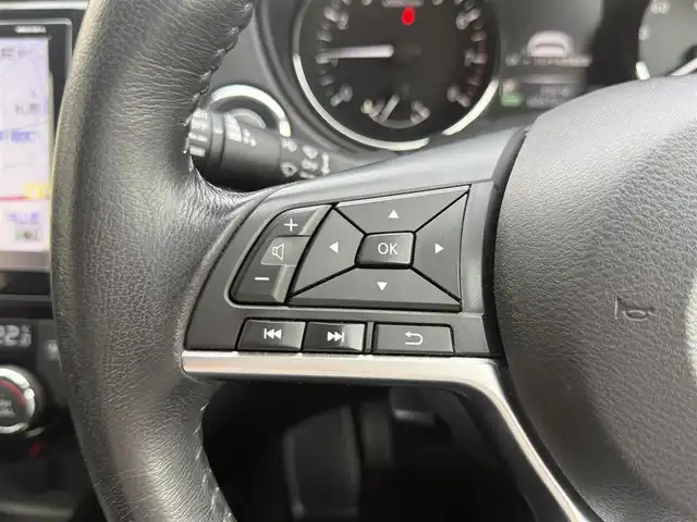 日産 エクストレイル 20Xi 愛知県 2019(平31)年 6.9万km ブリリアントホワイトパール /禁煙//純正9型メモリナビ//フルセグ/CD/DVD/BD/SD/BT/USB/iPod//AppleCarPlay/AndroidAuto//アラウンドビューモニター //純正18AW//インテリジェントルームミラー//ルーフレール //ビルトインETC//パワーバックドア //カプロンシート//全席クイックコンフォートシート//LEDオートライト //フォグランプ //スペアタイヤ//プロパイロット //エマージェンシーブレーキ//踏み間違い衝突防止アシスト //インテリジェントLI//FCW //BSW //RCTA //コーナーセンサー//革巻きステアリング //ステアリングスイッチ//プッシュスタート //スマートキー //純正マット//取扱説明書//保証書 //記録簿 //スペアキー