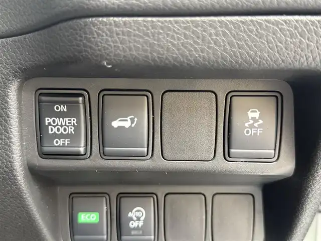 日産 エクストレイル 20Xi 愛知県 2019(平31)年 6.9万km ブリリアントホワイトパール /禁煙//純正9型メモリナビ//フルセグ/CD/DVD/BD/SD/BT/USB/iPod//AppleCarPlay/AndroidAuto//アラウンドビューモニター //純正18AW//インテリジェントルームミラー//ルーフレール //ビルトインETC//パワーバックドア //カプロンシート//全席クイックコンフォートシート//LEDオートライト //フォグランプ //スペアタイヤ//プロパイロット //エマージェンシーブレーキ//踏み間違い衝突防止アシスト //インテリジェントLI//FCW //BSW //RCTA //コーナーセンサー//革巻きステアリング //ステアリングスイッチ//プッシュスタート //スマートキー //純正マット//取扱説明書//保証書 //記録簿 //スペアキー