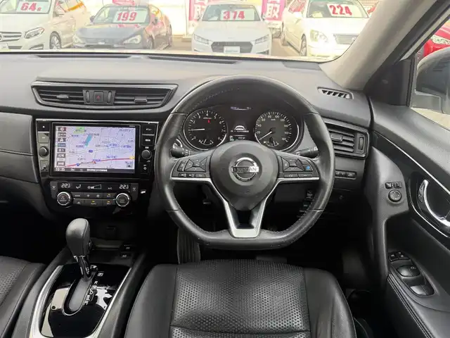 日産 エクストレイル 20Xi 愛知県 2019(平31)年 6.9万km ブリリアントホワイトパール /禁煙//純正9型メモリナビ//フルセグ/CD/DVD/BD/SD/BT/USB/iPod//AppleCarPlay/AndroidAuto//アラウンドビューモニター //純正18AW//インテリジェントルームミラー//ルーフレール //ビルトインETC//パワーバックドア //カプロンシート//全席クイックコンフォートシート//LEDオートライト //フォグランプ //スペアタイヤ//プロパイロット //エマージェンシーブレーキ//踏み間違い衝突防止アシスト //インテリジェントLI//FCW //BSW //RCTA //コーナーセンサー//革巻きステアリング //ステアリングスイッチ//プッシュスタート //スマートキー //純正マット//取扱説明書//保証書 //記録簿 //スペアキー