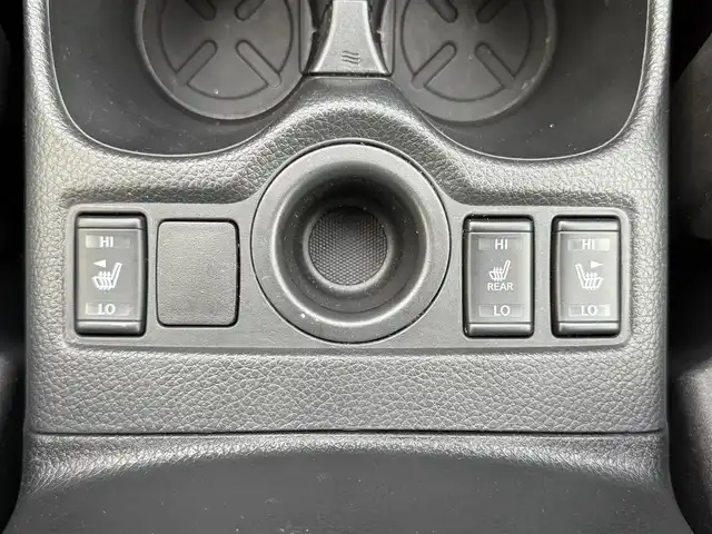 日産 エクストレイル 20Xi 愛知県 2019(平31)年 6.9万km ブリリアントホワイトパール /禁煙//純正9型メモリナビ//フルセグ/CD/DVD/BD/SD/BT/USB/iPod//AppleCarPlay/AndroidAuto//アラウンドビューモニター //純正18AW//インテリジェントルームミラー//ルーフレール //ビルトインETC//パワーバックドア //カプロンシート//全席クイックコンフォートシート//LEDオートライト //フォグランプ //スペアタイヤ//プロパイロット //エマージェンシーブレーキ//踏み間違い衝突防止アシスト //インテリジェントLI//FCW //BSW //RCTA //コーナーセンサー//革巻きステアリング //ステアリングスイッチ//プッシュスタート //スマートキー //純正マット//取扱説明書//保証書 //記録簿 //スペアキー