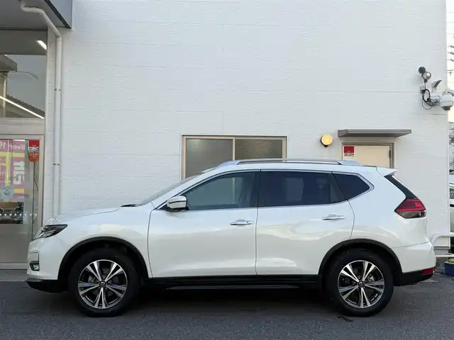 日産 エクストレイル 20Xi 愛知県 2019(平31)年 6.9万km ブリリアントホワイトパール /禁煙//純正9型メモリナビ//フルセグ/CD/DVD/BD/SD/BT/USB/iPod//AppleCarPlay/AndroidAuto//アラウンドビューモニター //純正18AW//インテリジェントルームミラー//ルーフレール //ビルトインETC//パワーバックドア //カプロンシート//全席クイックコンフォートシート//LEDオートライト //フォグランプ //スペアタイヤ//プロパイロット //エマージェンシーブレーキ//踏み間違い衝突防止アシスト //インテリジェントLI//FCW //BSW //RCTA //コーナーセンサー//革巻きステアリング //ステアリングスイッチ//プッシュスタート //スマートキー //純正マット//取扱説明書//保証書 //記録簿 //スペアキー