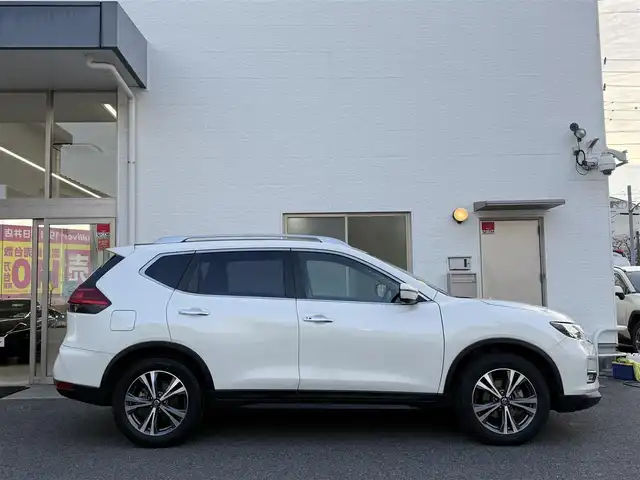 日産 エクストレイル 20Xi 愛知県 2019(平31)年 6.9万km ブリリアントホワイトパール /禁煙//純正9型メモリナビ//フルセグ/CD/DVD/BD/SD/BT/USB/iPod//AppleCarPlay/AndroidAuto//アラウンドビューモニター //純正18AW//インテリジェントルームミラー//ルーフレール //ビルトインETC//パワーバックドア //カプロンシート//全席クイックコンフォートシート//LEDオートライト //フォグランプ //スペアタイヤ//プロパイロット //エマージェンシーブレーキ//踏み間違い衝突防止アシスト //インテリジェントLI//FCW //BSW //RCTA //コーナーセンサー//革巻きステアリング //ステアリングスイッチ//プッシュスタート //スマートキー //純正マット//取扱説明書//保証書 //記録簿 //スペアキー