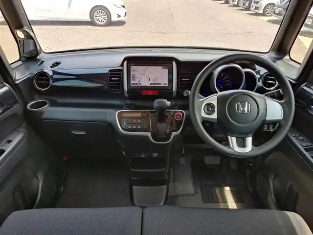ホンダ Ｎ ＢＯＸ カスタム G Lパッケージ 新潟県 2016(平28)年 7.1万km スマートブラック (株)IDOMが運営する【じしゃロン新潟店】の自社ローン専用車両になります。/こちらは現金またはオートローンご利用時の価格です。自社ローンご希望の方は別途その旨お申付け下さい/純正ナビ/FM/AM/CD/DVD視聴可能/ワンセグTV視聴可能(走行中視聴可能)/Bluetooth接続可能/バックカメラ/ETC/両側パワースライドドア/プッシュスタート/前後ドライブレコーダー(品番：MDR-CAM2)/電動格納ウィンカーミラー/純正フロアマット/衝突被害軽減システム/横滑り防止装置/スマートキー/スペアキー×１/取扱説明書