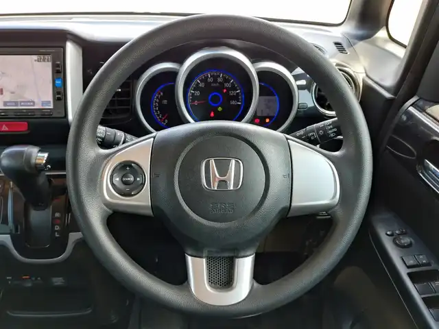 ホンダ Ｎ ＢＯＸ カスタム G Lパッケージ 新潟県 2016(平28)年 7.1万km スマートブラック (株)IDOMが運営する【じしゃロン新潟店】の自社ローン専用車両になります。/こちらは現金またはオートローンご利用時の価格です。自社ローンご希望の方は別途その旨お申付け下さい/純正ナビ/FM/AM/CD/DVD視聴可能/ワンセグTV視聴可能(走行中視聴可能)/Bluetooth接続可能/バックカメラ/ETC/両側パワースライドドア/プッシュスタート/前後ドライブレコーダー(品番：MDR-CAM2)/電動格納ウィンカーミラー/純正フロアマット/衝突被害軽減システム/横滑り防止装置/スマートキー/スペアキー×１/取扱説明書