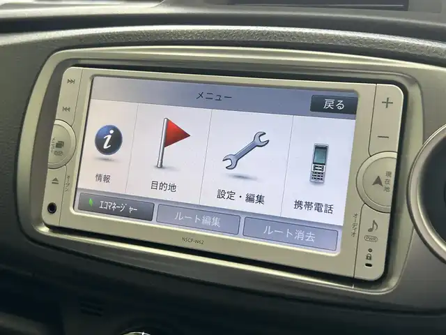 トヨタ ヴィッツ F スマイルエディション 愛知県 2013(平25)年 7.6万km ブラックマイカ 純正ナビ/純正14インチアルミホイール/ワンセグTV/ドライブレコーダー/プッシュスタート/電動格納ミラー/ETC/オートライト/横滑り防止装置/盗難防止装置