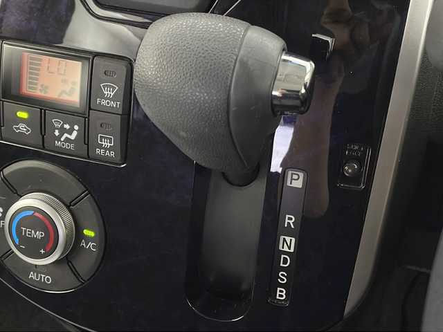 ダイハツ タント カスタム X トップED SA Ⅲ 宮城県 2017(平29)年 6.8万km ナイトシャドーパープルクリスタルM スマートアシストIII	/・衝突回避支援ブレーキ機能	/・車線逸脱警報機能	/・オートハイビーム/バックカメラ/社外7型ナビ  地図SD無/・BT.CD.SD/フルセグTV/運転席シートヒーター/片側パワースライドドア/合皮シート/ETC/LEDヘッドライト/LEDフォグランプ/横滑り防止装置/アイドリングストップ/プッシュスタート/スマートキー×2/純正14inAW/フロアマット/ロールサンシェード
