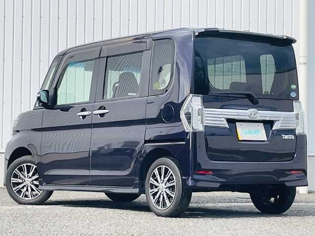ダイハツ タント カスタム X トップED SA Ⅲ 熊本県 2017(平29)年 6.8万km ナイトシャドーパープルクリスタルM 社外メモリーナビ/・Bluetooth/CD/SD/フルセグTV/バックカメラ/パワースライドドア/スマートアシストIII	/・衝突回避支援ブレーキ機能	/・車線逸脱警報機能	/・オートハイビーム/LEDオートヘッドライト/LEDフォグランプ/横滑り防止装置/アイドリングストップ/運転席シートヒーター/合皮シート/純正14AW/フロアマット/ロールサンシェード/ETC/プッシュスタート/スマートキー×2