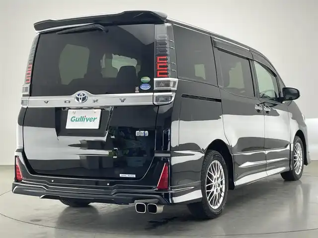 トヨタ ヴォクシー ハイブリッド ZS 煌Ⅱ 愛知県 2020(令2)年 6.9万km ブラック 純正１０型ナビ　フルセグＴＶ　純正後席モニター　モデリスタエアロ　シートヒーター　両側パワースライド　前後ドラレコ　ＥＴＣ　クルコン　セーフティセンス　衝突軽減装置　ＬＥＤオートライト　フォグ　コーナーセンサー　禁煙車