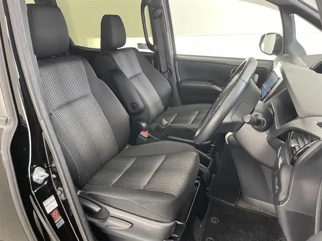 トヨタ ヴォクシー ハイブリッド ZS 煌Ⅱ 愛知県 2020(令2)年 6.9万km ブラック 純正１０型ナビ　フルセグＴＶ　純正後席モニター　モデリスタエアロ　シートヒーター　両側パワースライド　前後ドラレコ　ＥＴＣ　クルコン　セーフティセンス　衝突軽減装置　ＬＥＤオートライト　フォグ　コーナーセンサー　禁煙車