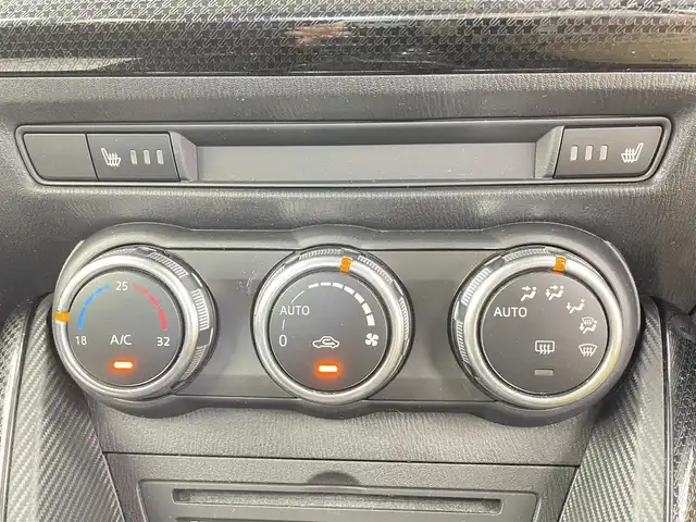 マツダ デミオ 15S 千葉県 2019(令1)年 1.2万km ダイナミックブルーマイカ ワンオーナー/禁煙車/純正ナビ/・フルセグTV/Bluetooth/CD/DVD/LEDコンフォートパッケージ/・LEDヘッドランプ/・オートレベリング/・アドバンストキーレスエントリーシステム/・アドバンストキー×２/・ヘッドランブユニット内シグネチャーＬＥＤランプ/・運転席＆助手席シートヒーター/・スーパーＵＶカットガラス/・フルオートエアコン/・ＩＲカットガラス/ETC/プッシュスタート/フロアマット/ドアバイザー/取説・保証書