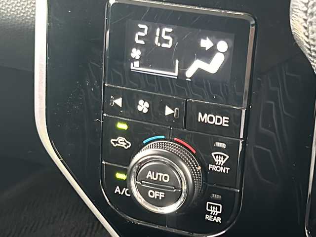 トヨタ タンク カスタムG－T 静岡県 2017(平29)年 2.5万km パールホワイトⅢ 純正ナビ/・バックモニター/・Bluetooth/・CD/・フルセグTV/・SD/主要装備/・プッシュスタート/・ETC車載器/・ドライブレコーダー/・両側パワースライドドア/・LEDヘッドライト/・クルーズコントロール/・純正15インチＡＷ/・オートライト/・前後ソナー/・純正フロアマット/・スペアキー/・後席サンシェード/スマートアシストII/・衝突被害軽減システム/・車線逸脱警報システム/・誤発進抑制機能/・先行車発進お知らせ機能/・衝突警報機能（対車両/対歩行者）